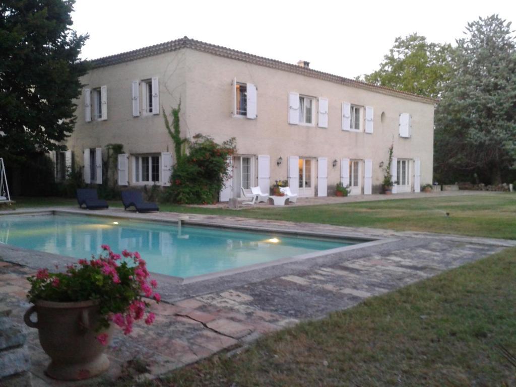 Prades-le-LezDomaine De Saint Clement住宿加早餐旅馆 外观 照片